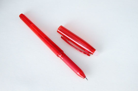 stylos effaçables de coloration lumineux d'encre d'astuce de 0.5mm/de 0.7mm